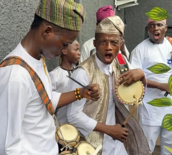 Cultural performers and local traditions encountered during immersive Nigerian food tours in Lagos